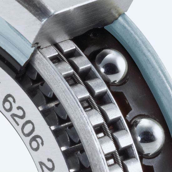 Close-up of GMN ball bearing clutch